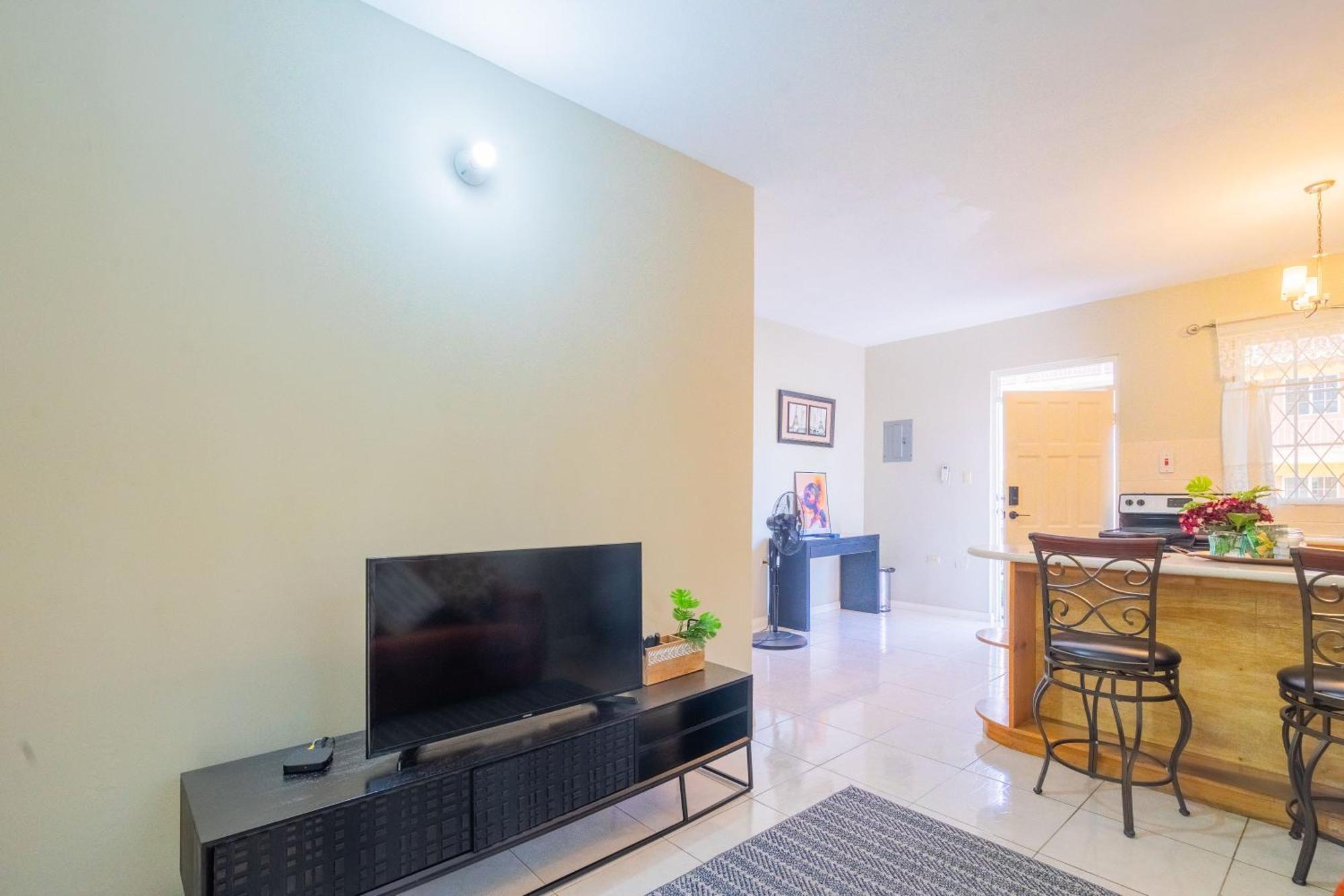 Musgrave Annex- Comfy 1 Bedroom Apartment On The Ground Floor Kingston Buitenkant foto