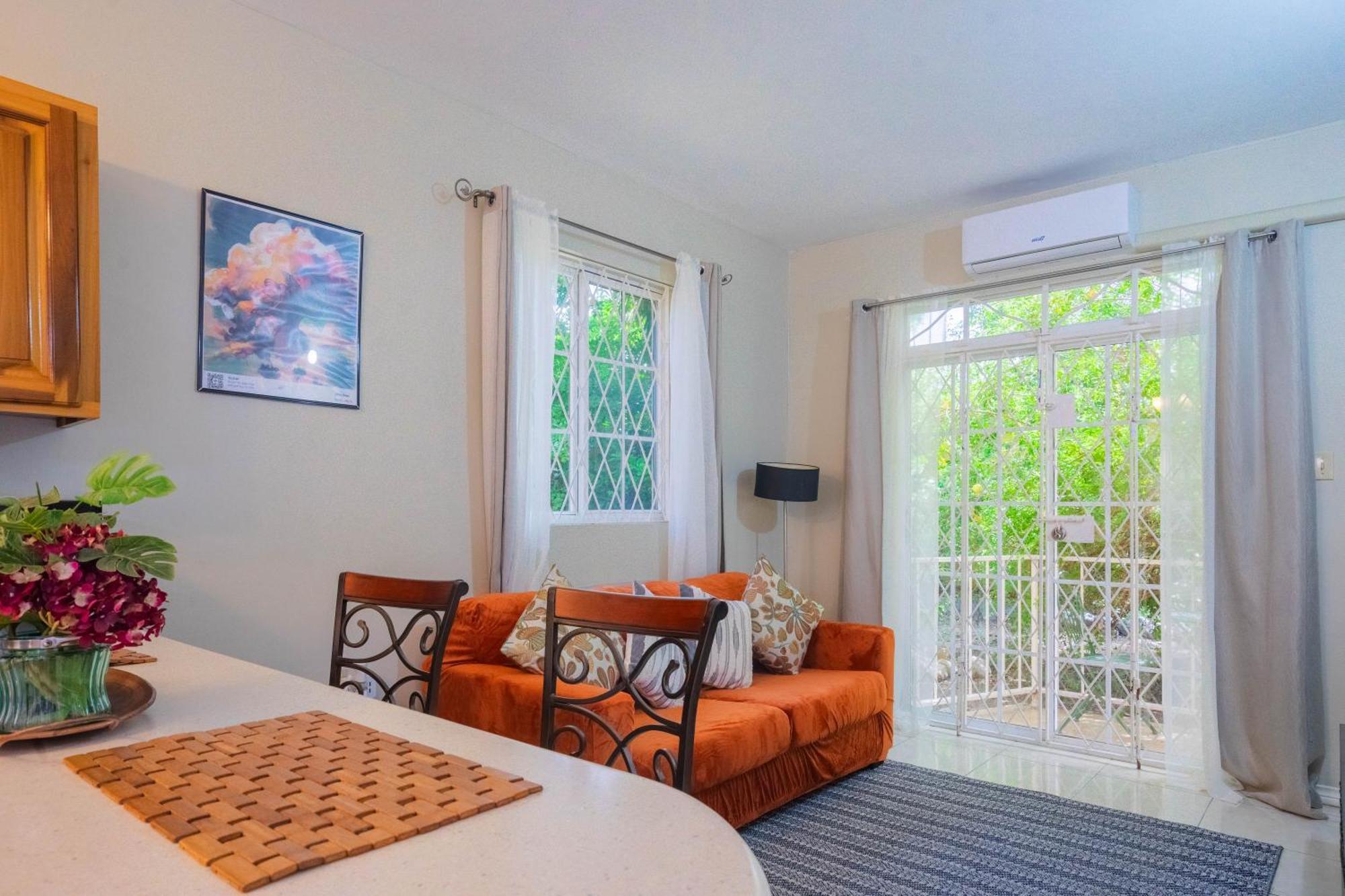 Musgrave Annex- Comfy 1 Bedroom Apartment On The Ground Floor Kingston Buitenkant foto