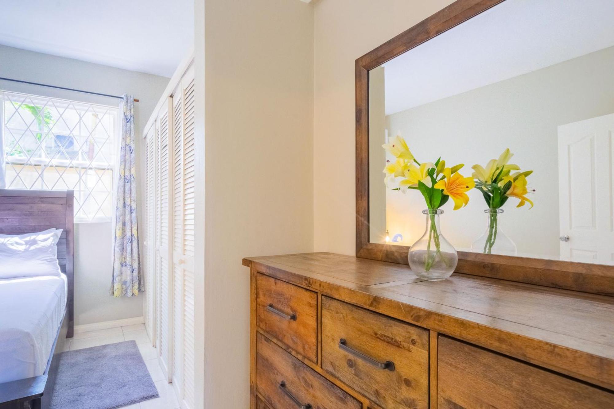 Musgrave Annex- Comfy 1 Bedroom Apartment On The Ground Floor Kingston Buitenkant foto