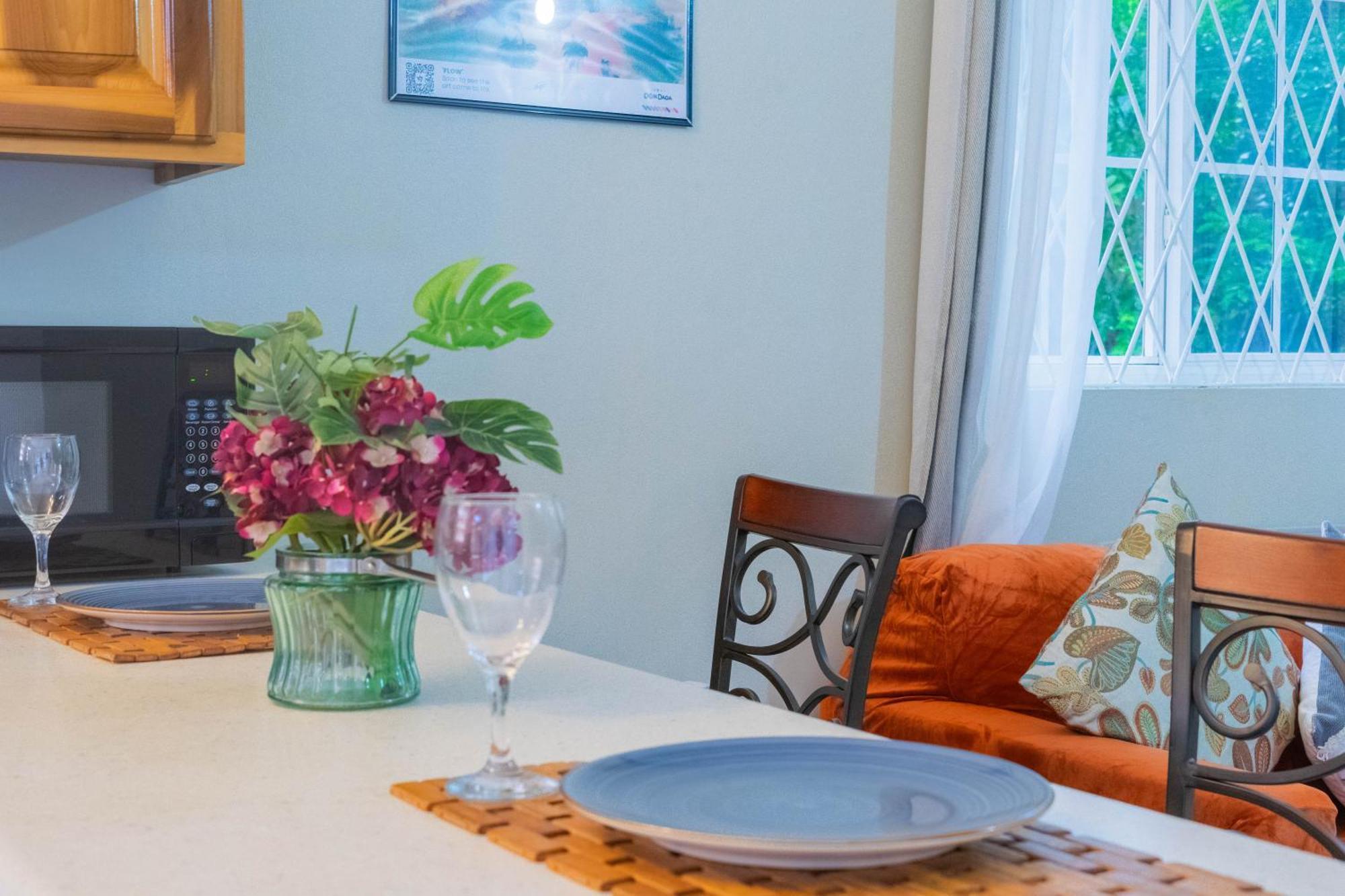 Musgrave Annex- Comfy 1 Bedroom Apartment On The Ground Floor Kingston Buitenkant foto