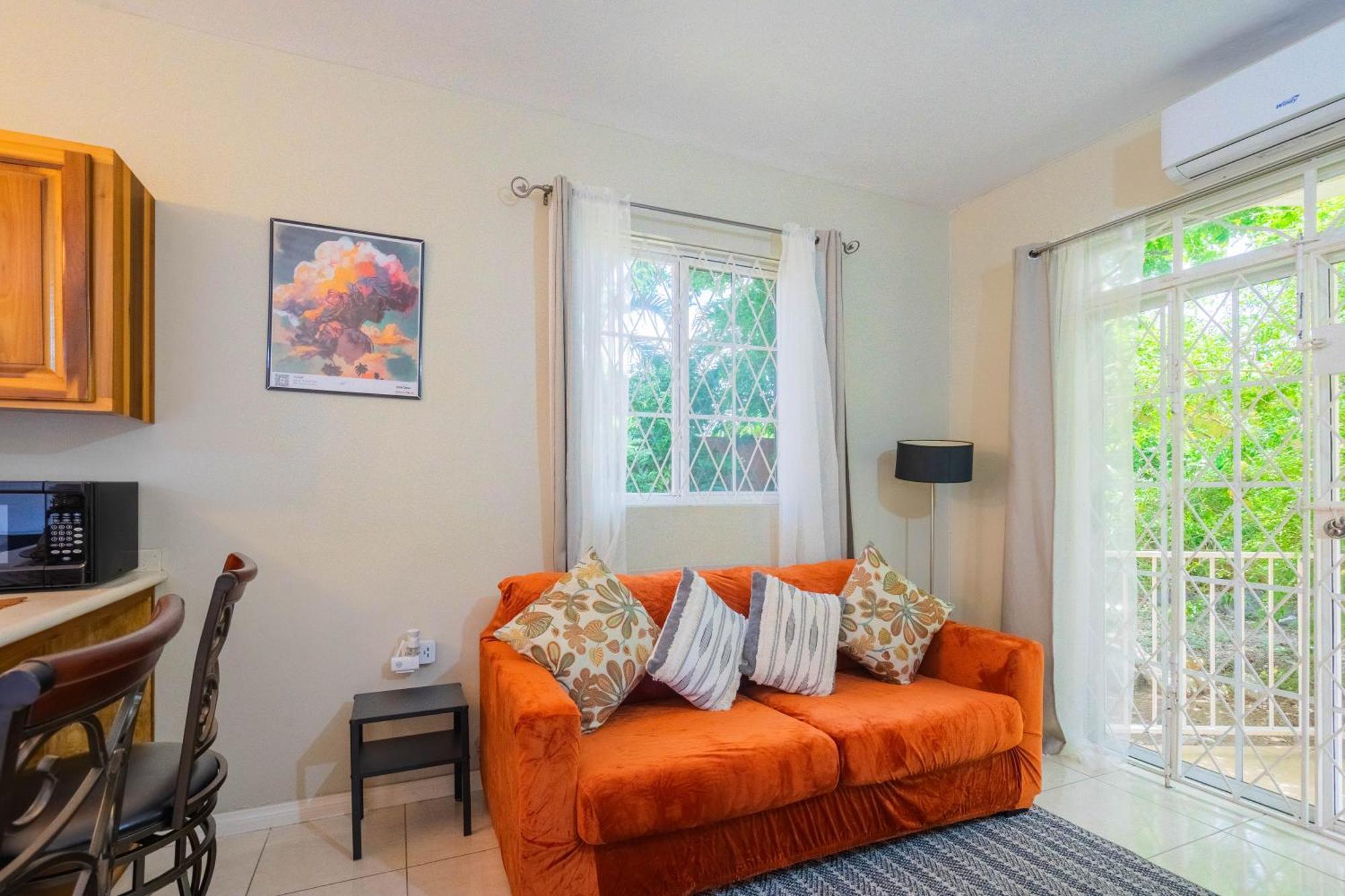 Musgrave Annex- Comfy 1 Bedroom Apartment On The Ground Floor Kingston Buitenkant foto
