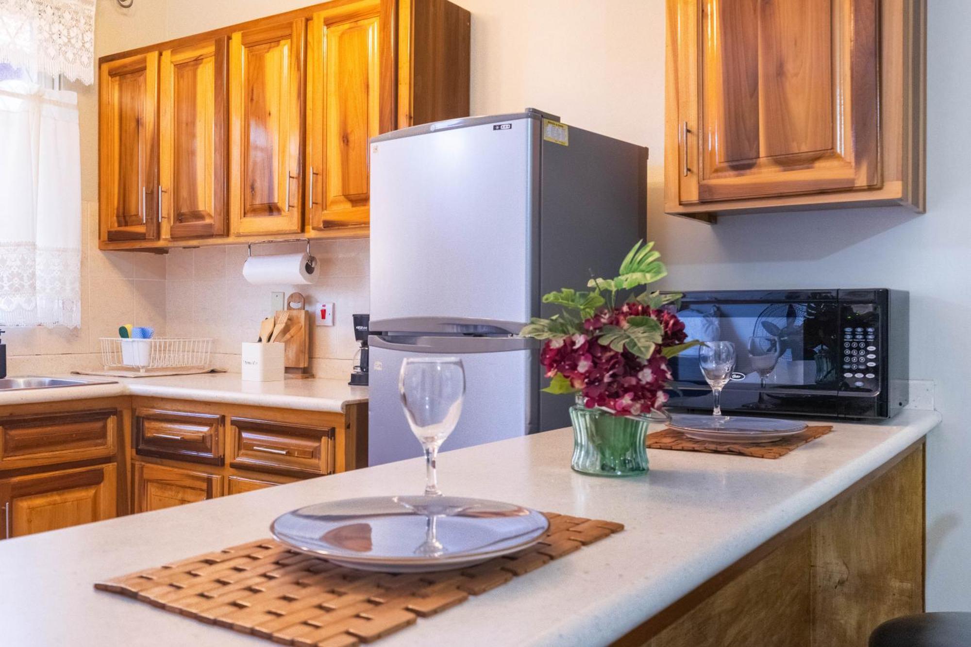 Musgrave Annex- Comfy 1 Bedroom Apartment On The Ground Floor Kingston Buitenkant foto